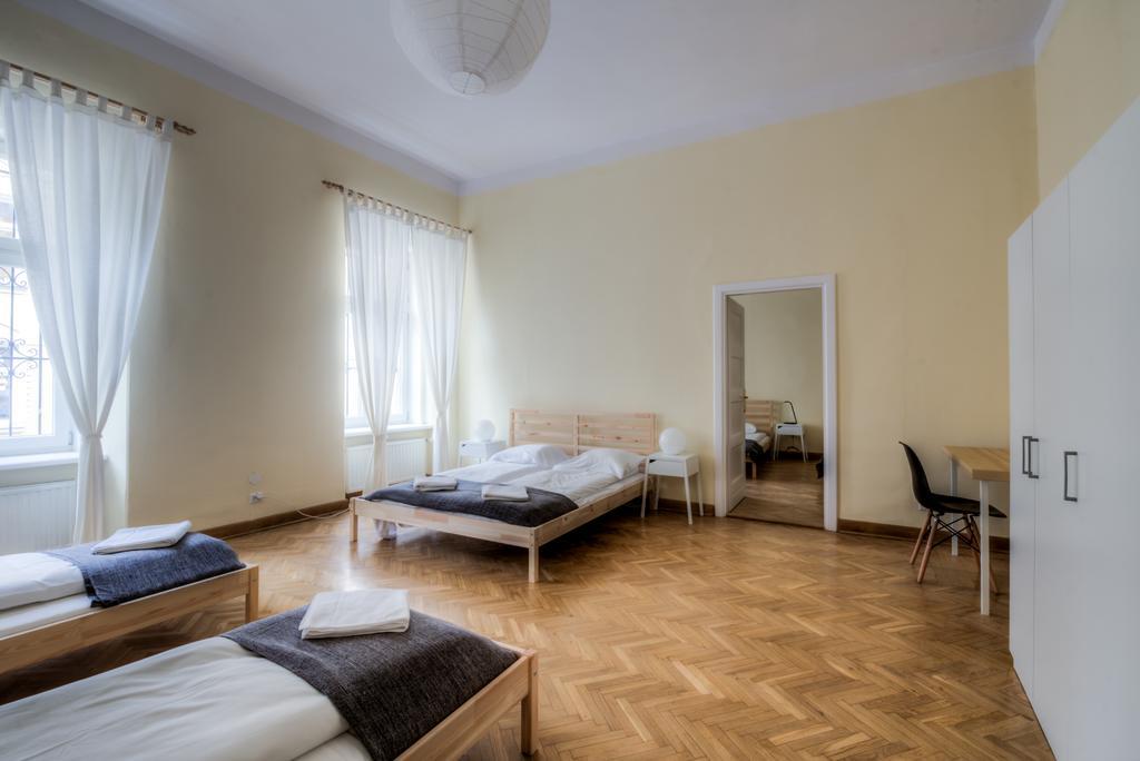 Michalowskiego 11 Краков Экстерьер фото